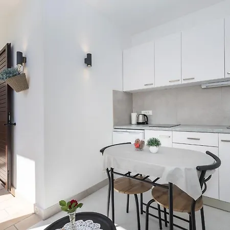 M&j Konukevi Supetar